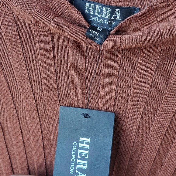 Hera Brown Dress with Bell Sleeves - Picture 2 of 3